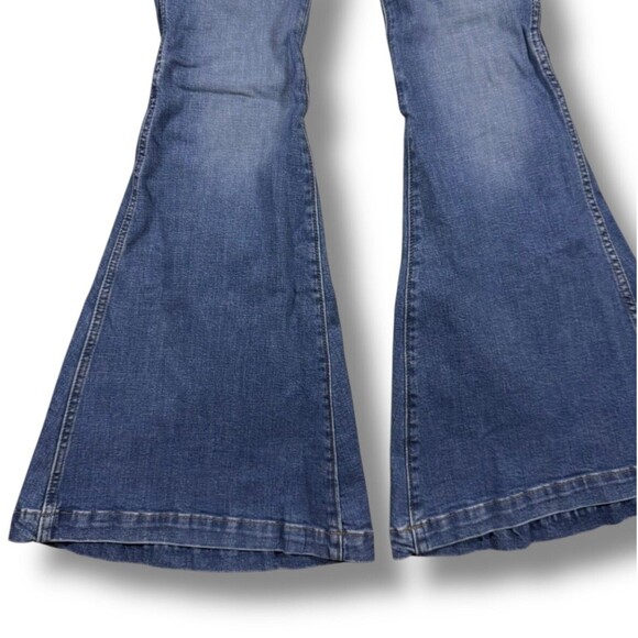 Wrangler Womens Retro High Rise Flare Denim Jeans Dark Blue Stretch Trumpet - Picture 12 of 14